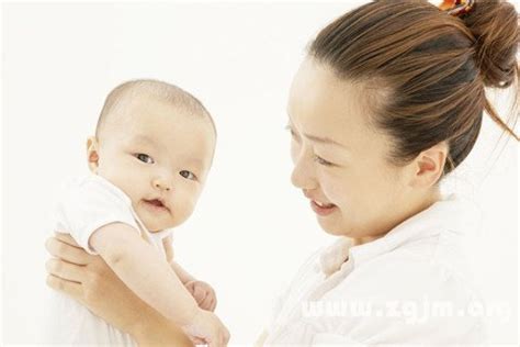 夢到抱別人的嬰兒|周公解夢：夢見嬰兒和兒童分別代表什麼？